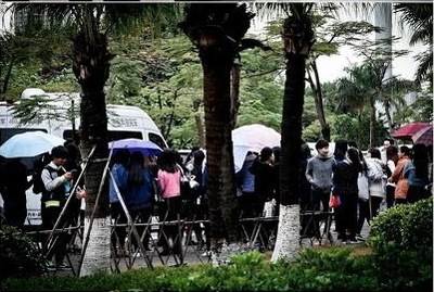 《男人幫2》廈門高校取景遇粉絲狂熱圍堵，樸海鎮現身引發拍攝中斷